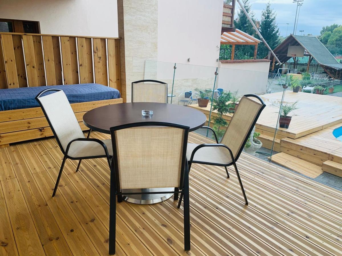 Egria Apartments Bagian luar foto